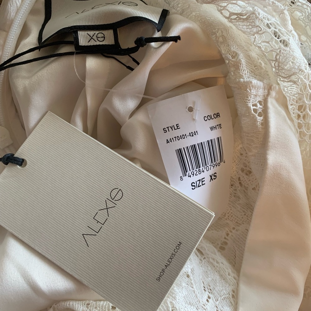 Nwt Alexis gorgeous white lace Anabella dress - Picture 10 of 10